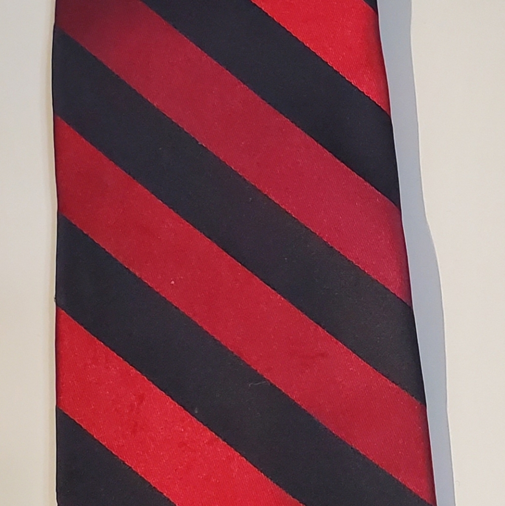 Silk tie